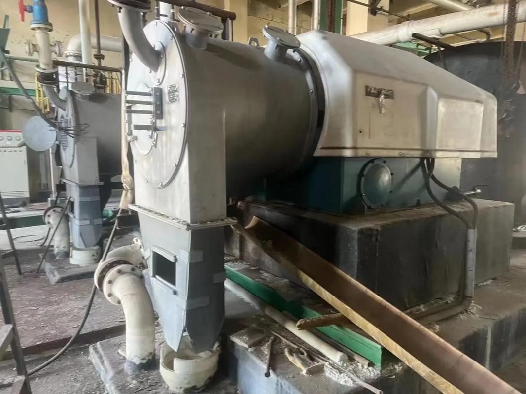 浙江轻机p60双级推料离心机两台.湖南湘潭hr500双级推料